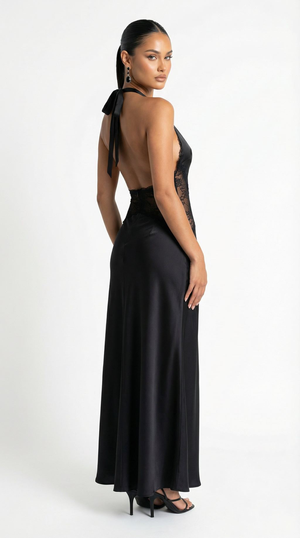 LILLY LACE MAXI DRESS